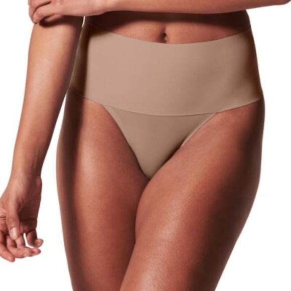 NWT SPANX Women's Undie-tectable Thong SP0115 - size Large - Picture 3 of 3